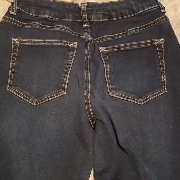 Skinny Jean's - Picture 3 of 3